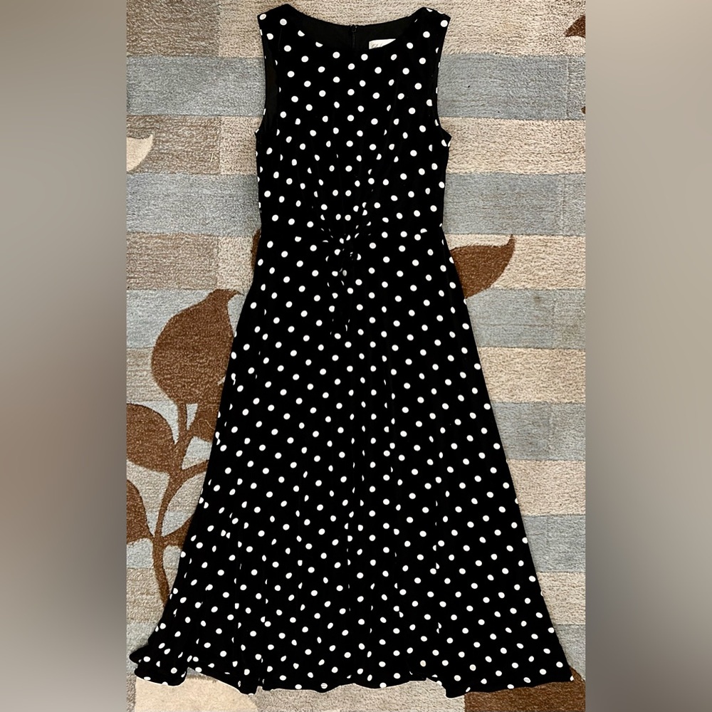 Eliza J Sleeveless Flowing B/W Polka Dot Midi Dress w Front Bodice Crop Ties.